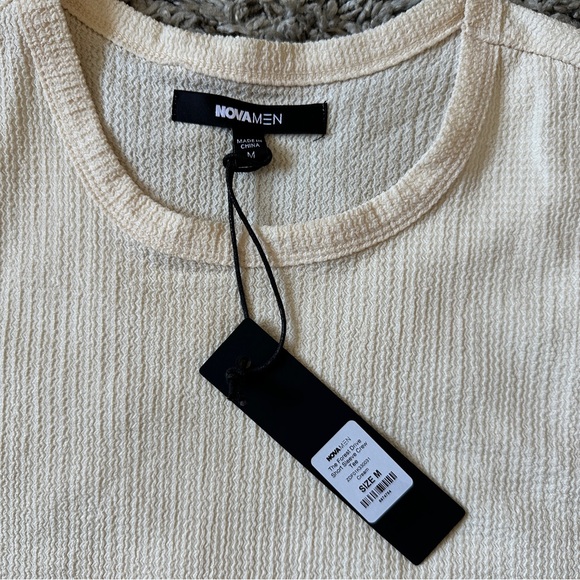 FashionNova Men textured t-shirt - Picture 3 of 6